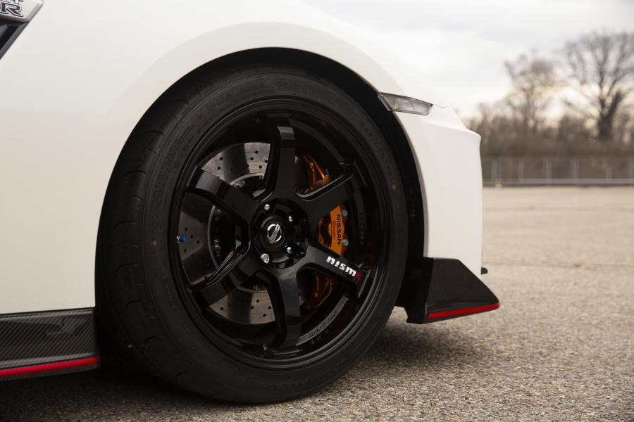 Колеса Nissan GT-R Nismo (R35) 2016 года  (WW) (фото 9 из 41)